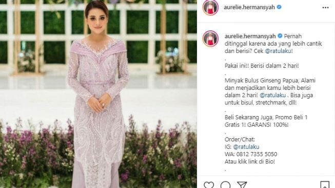 Gaya seleb pakai kebaya. [Instagram]