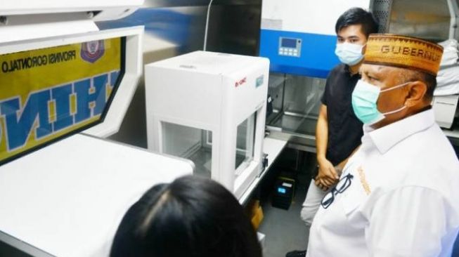 Mobil laboratorium untuk tes Swab PCR bantuan Kementerian Kesehatan RI kepada Provinsi Gorontalo seharga Rp 6,5 Miliar / [gosulut.id]