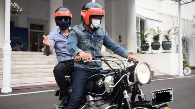 AHY dibonceng Ridwan Kamil naik moge lawas BMW (Instagram)