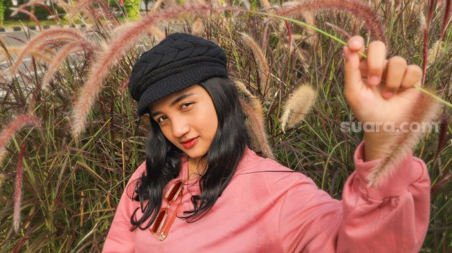 Debut Jadi Penyanyi, Juara Bintang Suara Aurelya Tiba di Jakarta