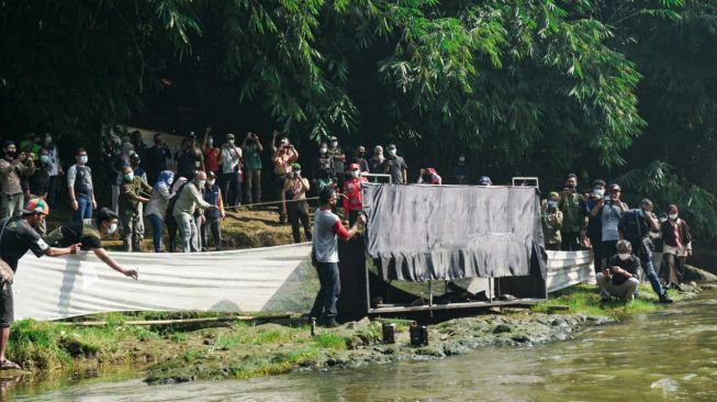 KLHK Lepasliarkan 3 Individu Berang-Berang di Sungai Ciliwung