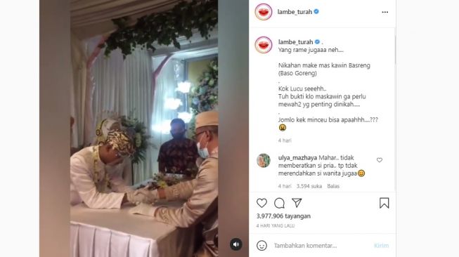 Pengantin beri mas kawin bakso goreng. [Instagram]