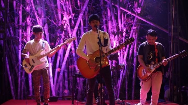 Pentas musik di Pasar Pereng Kali, Desa Grenggeng, Kecamatan Karanganyar, Kabupaten Kebumen. [Istimewa]