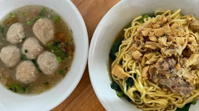 Mie Ayam & Bakso Milik Mas Teguh (instagram/makanmakancirebon)