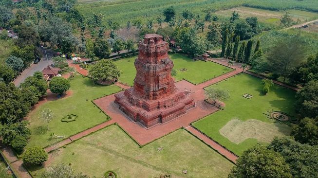 Enggak Kalah Keren, Deretan Wisata Sejarah di Mojokerto Ini Wajib Kamu Singgahi