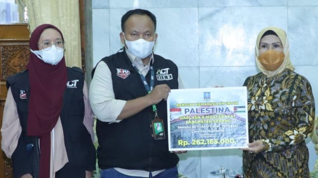 Serahkan Bantuan Palestina Lewat ACT, Pemkab Serang Bangun Sumur Wakaf