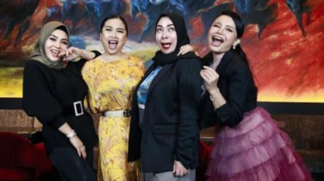 Potret restoran Reino Barrack. [Instagram/princessyahrini]