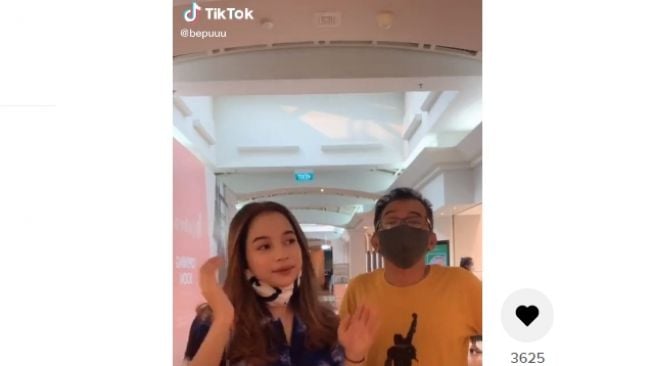 Keakraban Jarwo Kwat dengan putrinya. [TikTok/bepuuu]