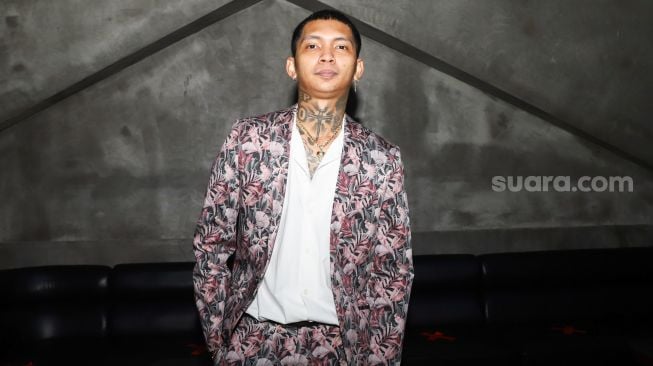 Young Lex Betah Curhat sampai Nangis Berdua dengan Uus di Pinggir Jalan