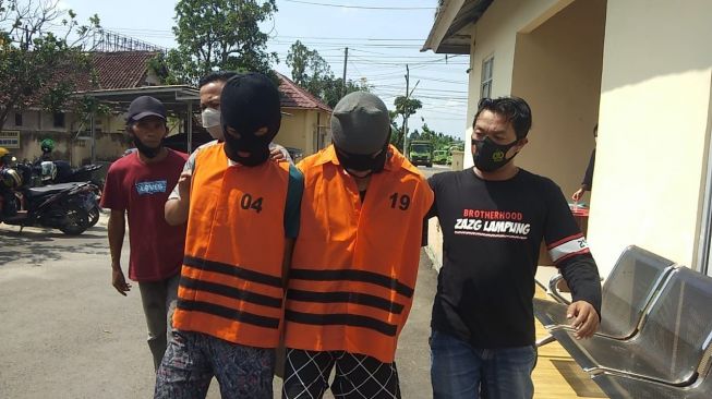 Dua Bandar Diciduk di Desa Pemanggilan Natar, Polisi Temukan 1/4 Kg Sabu