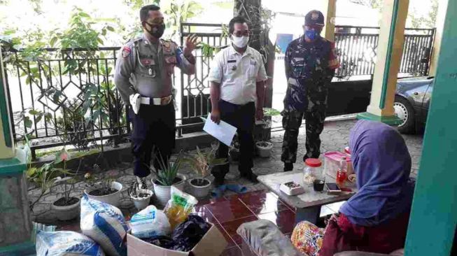 Warganya Positif Covid-19, Pemdes Sukajadi Ciamis Bantu Sembako
