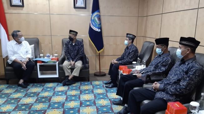 Wali Kota Tangsel, Drs. H. Benyamin Davnie dan Lembaga Dakwah Islam Indonesia. (Dok: Pemkot Tangsel)