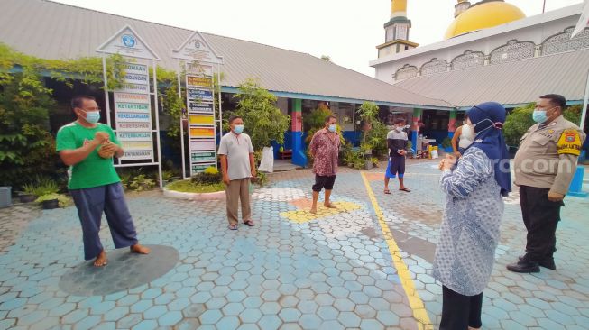 Sudah Divaksin, 6 Warga Deli Serdang Terpapar Covid-19 Diisolasi di Gedung SD