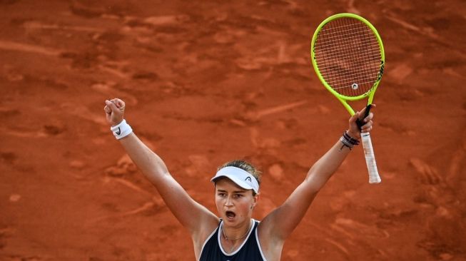 French Open 2021: Krejcikova Tantang Pavlyuchenkova di Final