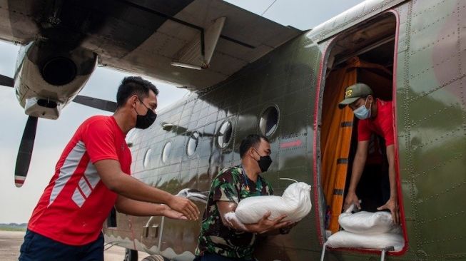 Atasi Karhutla, Pesawat Pembom Air Dioperasikan di Sumsel dan Jambi