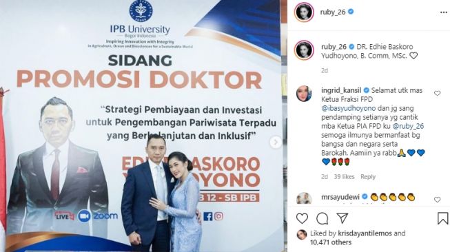 Gaya Aliya Rajasa dampingi Ibas Yudhoyono sidang S3 [Instagram/ruby_26]