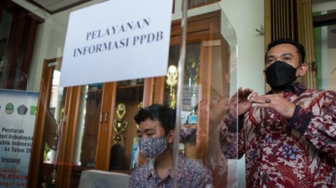 Sidak PPDB Depok, Kepala Dindik Provinsi Jawa Barat Temukan Masalah Ini