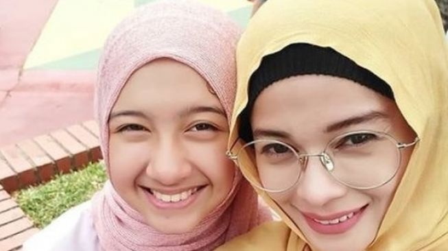 8 Potret Pesona Lana Devina, Putri Sulung Primus Yustisio yang Jarang Tersorot