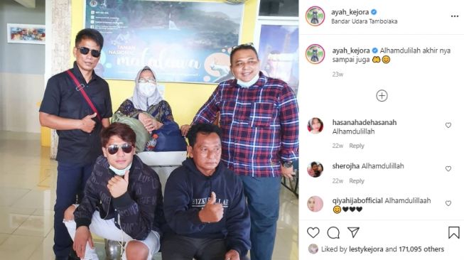 Potret kedekatan keluarga Lesti Kejora dan Rizky Billar [Instagram/ayah_kejora]