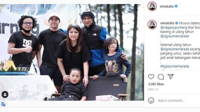 Potret Anji dan istri. [Instagram]