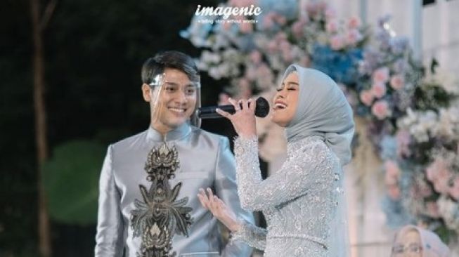 Momen lamaran Rizky Billar dan Lesti Kejora [Instagram/@imagenic]