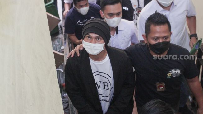 Ditangkap Polisi Gara-gara Narkoba, Anji: Alhamdulillah Diperlakukan Baik