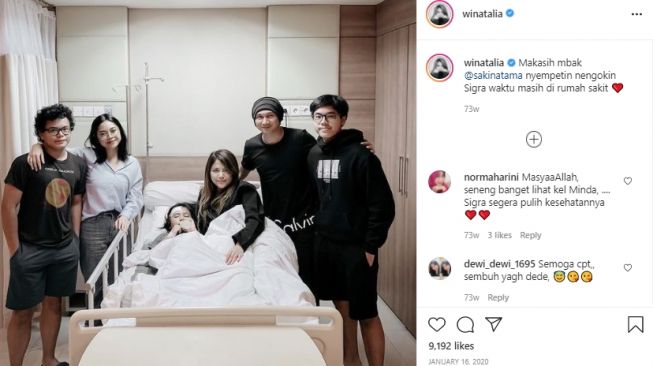 Potret Anji dan istri. [Instagram]