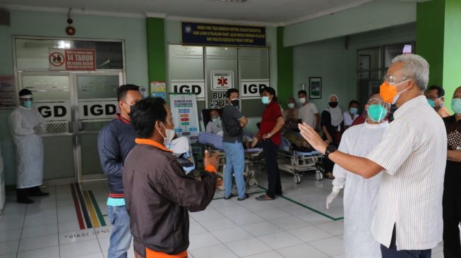 Ganjar Pranowo Marah-Marah, Sidak RSUD Jepara Temukan Pasien Terlantar di IGD