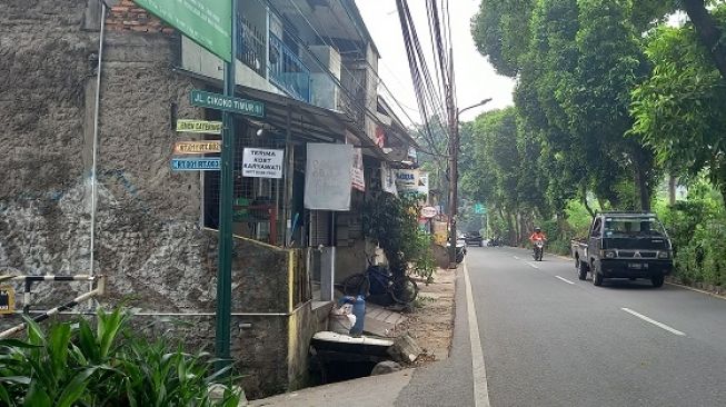 Lokasi penangkapan maling sepada motor milik polisi di Jalan Pengadegan Utara 4, Pancoran. (Suara.com/Arga)