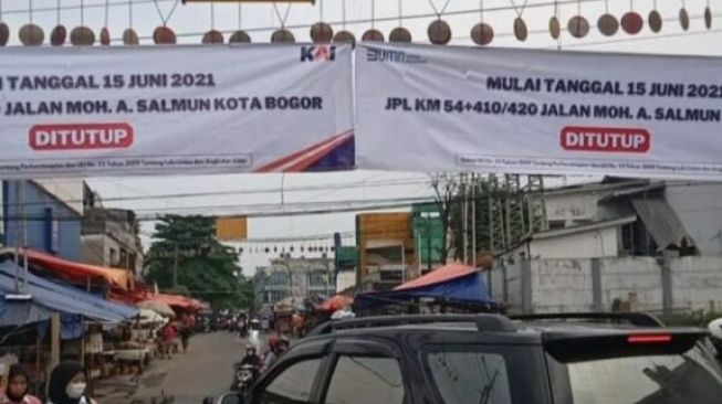 Hari Ini, Pintu Perlintasan Kereta Jalan MA Salmun Kota Bogor Ditutup