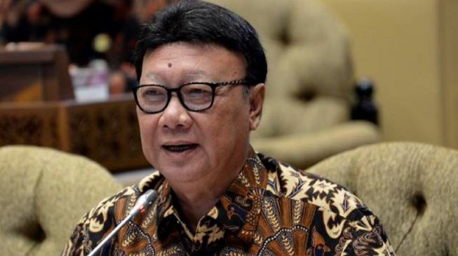 Menteri Tjahjo Kumolo Dirawat Karena Infeksi Paru-Paru, JK Turut Mendoakan: Beliau, Orang yang Baik