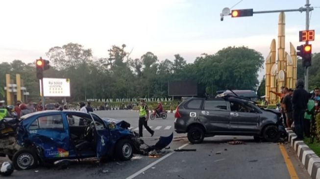 Kecelakaan Beruntun di Bundaran Untan Pontianak, Diduga karena Sopir Mabuk