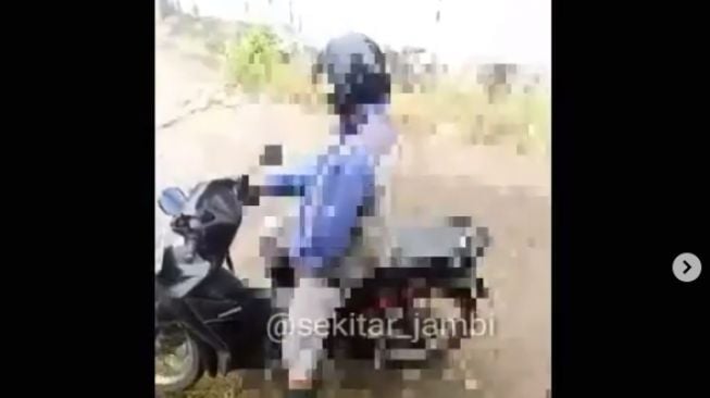 Viral Pria Pamer Kelamin ke Siswi SMP di Jambi, Auto Ngacir saat Direkam