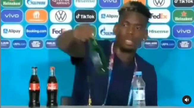 Paul Pogba singkirkan bir saat konferensi pers Euro 2021 (instagram)