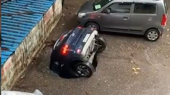 Heboh Soal Mobil Parkir di Tempat Asing Tenggelam Bak Ditelan Bumi, Begini Kelanjutannya