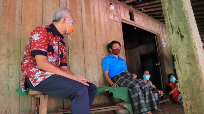 Gubernur Ganjar Renovasi Rumah Warga Disabilitas di Dusun Ganding