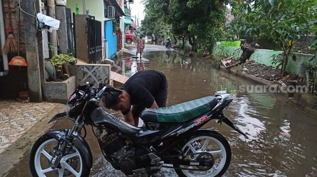 Derita Warga PHP Kebanjiran Tiap Hujan, Minta Pemkot Bekasi Buat Action Plan