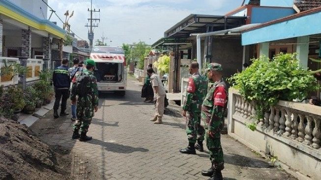 12 Orang Terpapar Covid, Satu Dusun di Gresik Dilockdown