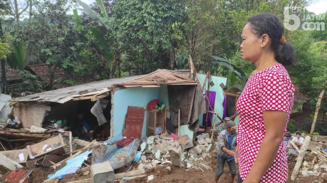 Bocah Tewas Tertimbun Tanah Longsor di Kabupaten Banyuwangi