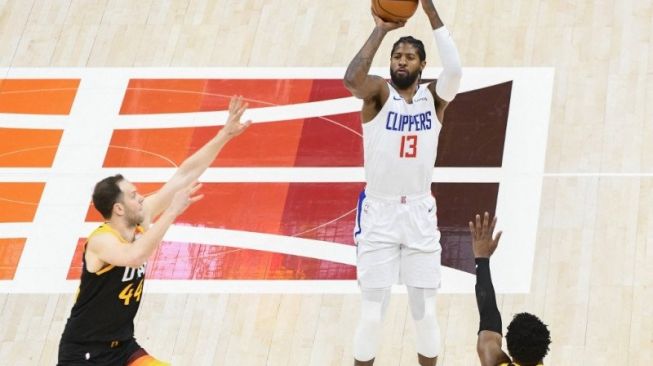 Hasil NBA: Paul George Cemerlang, Clippers Ungguli Jazz 3-2 di Semifinal