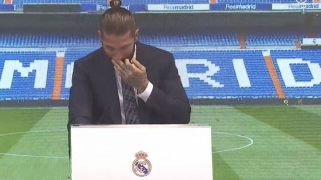 Tinggalkan Real Madrid Setelah 16 Musim, Tangisan Sergio Ramos Pecah