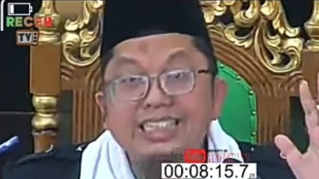 Ustaz Alfian Tanjung Singgung Polri, Soal Pendidikan Khusus dari Partai Komunis China