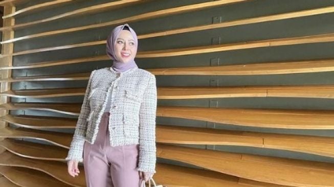 Kisah Sukses Selebgram Tika Sartika Bangun Bisnis Kecantikan