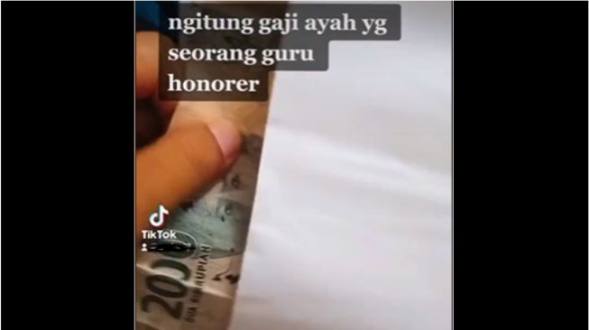 Viral Rincian Gaji Suami Jadi Guru Honorer, Publik Miris Lihat Jumlahnya