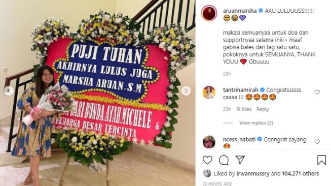 Potret Marsha Aruan lulus kuliah [Instagram/aruanmarsha]