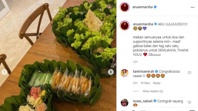 Potret Marsha Aruan lulus kuliah [Instagram/aruanmarsha]