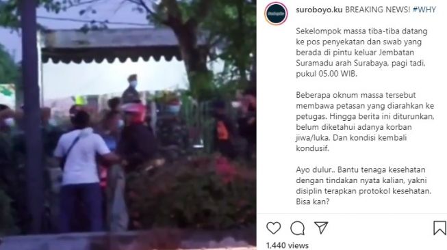 Heboh kericuhan di Posko penyekatan Suramadu diduga diserang oknum pakai petasan, Selasa (22/6/2021). [Instagram/@suroboyo.ku]