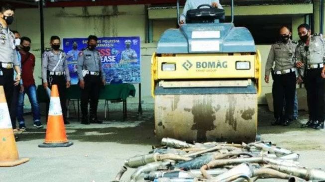 Markas Polres Bukittinggi Bakal Punya Monumen Robot Transformer dari Knalpot Bising