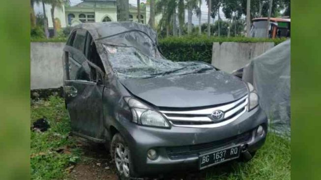 Avanza Terbalik hingga Hancur di Agam, 6 Orang Luka-luka