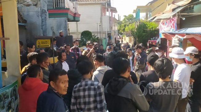 Warga Sukabumi Geruduk Pabrik Garmen Gara-gara Hal Ini